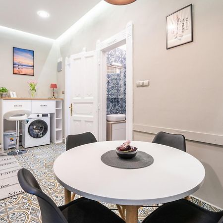 Sea Holly Apartment - With Perfect Location 2 Separate Bdrms Budapest Exterior photo