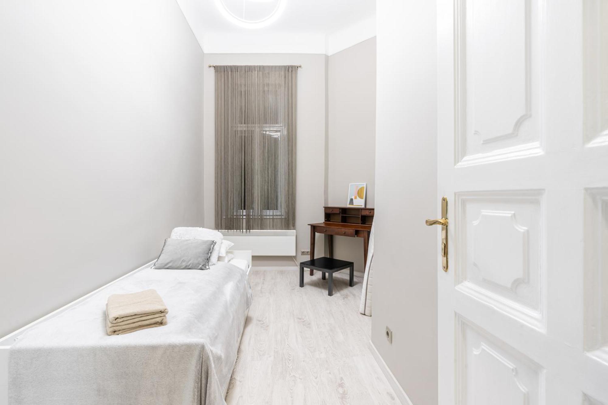 Sea Holly Apartment - With Perfect Location 2 Separate Bdrms Budapest Exterior photo